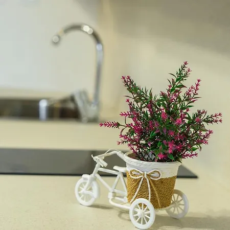 трапезица Holiday home *